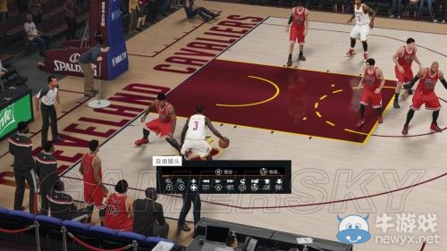 《NBA 2K15》底角面框突破暴扣技巧