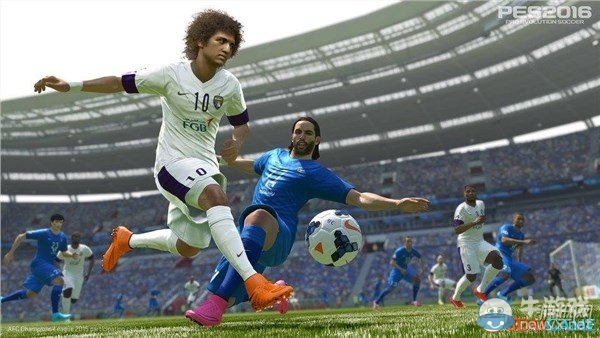《實(shí)況足球2016》進(jìn)攻防守操作技巧