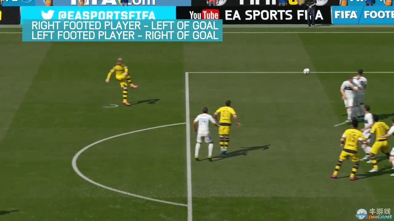 《FIFA 16》曲線弧度任意球踢法