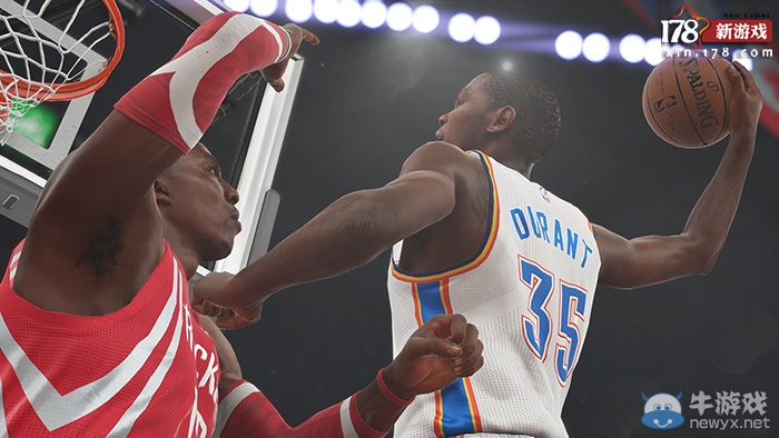 《NBA 2K16》背身單打扣籃教程
