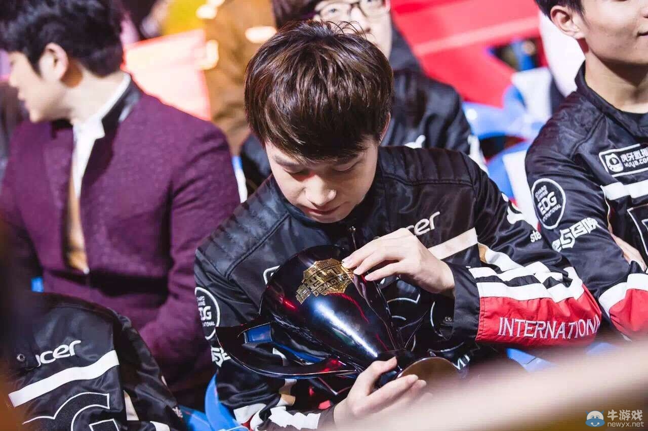 《LOL》德杯年度頒獎(jiǎng)回饋 喪尸皮膚永久半價(jià)