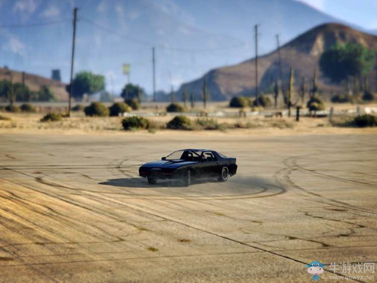 《俠盜飛車5》導(dǎo)彈彈跳降落傘車功能介紹