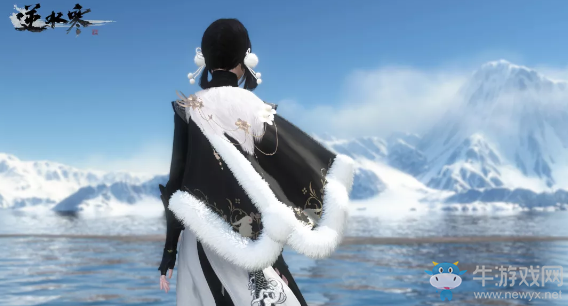 《逆水寒》背飾毛絨小斗篷霜落影外觀介紹
