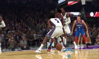 《NBA 2K20》鍵盤做胯下運(yùn)球方法介紹