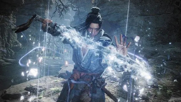 《臥龍蒼天隕落》強力裝備詞條推薦