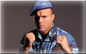 《紅色警戒3》人物介紹—指揮官華倫·富勒