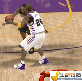 《NBA 2K12》過人方法(名人堂級球員專用)